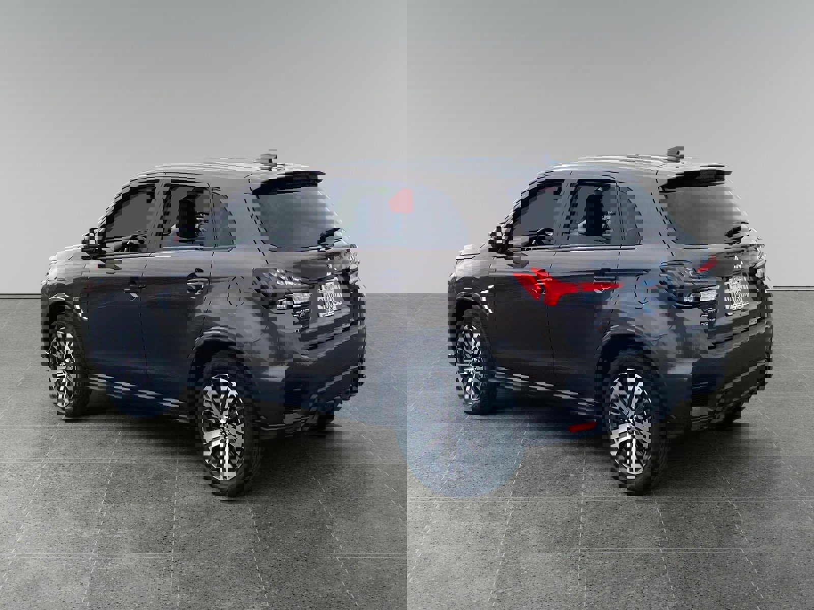 Used 2024 Mitsubishi Outlander Sport SE image 3