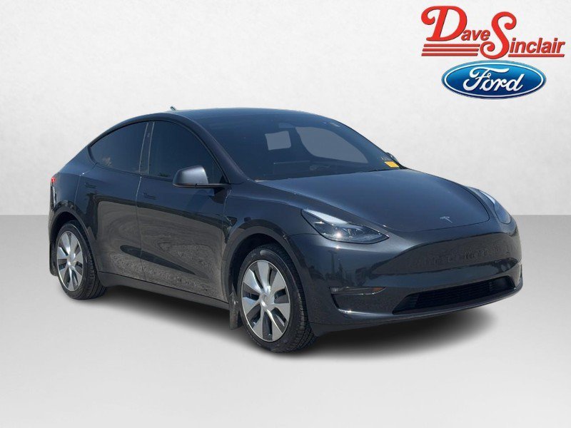 Used 2024 Tesla Model Y Long Range AWD/4WD image 4