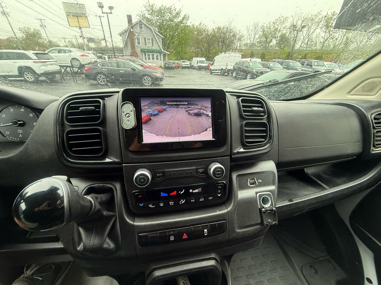 Used 2025 RAM ProMaster 2500 w/ Convenience Group FWD image 14