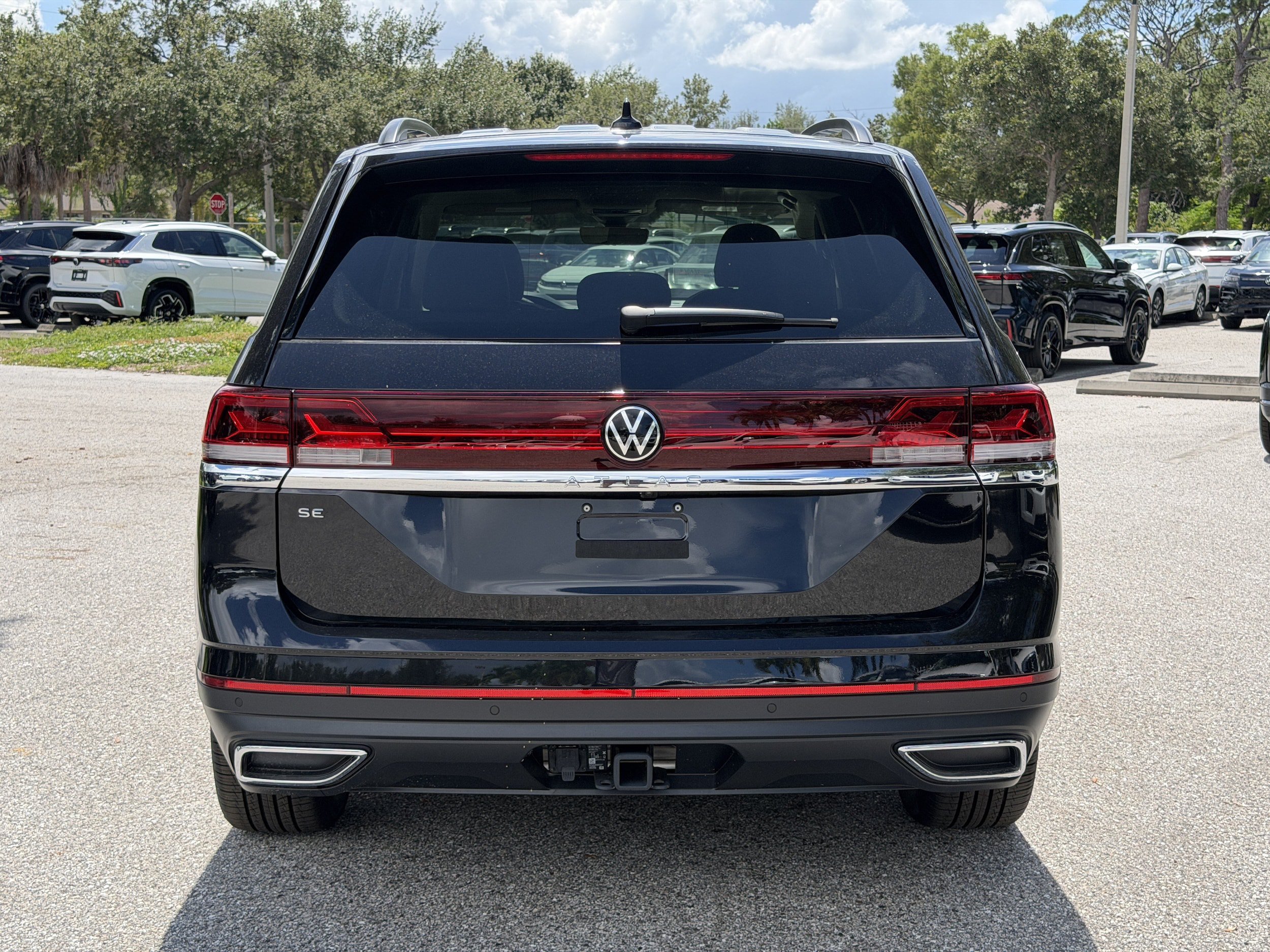 New 2026 Volkswagen Atlas SE FWD image 6