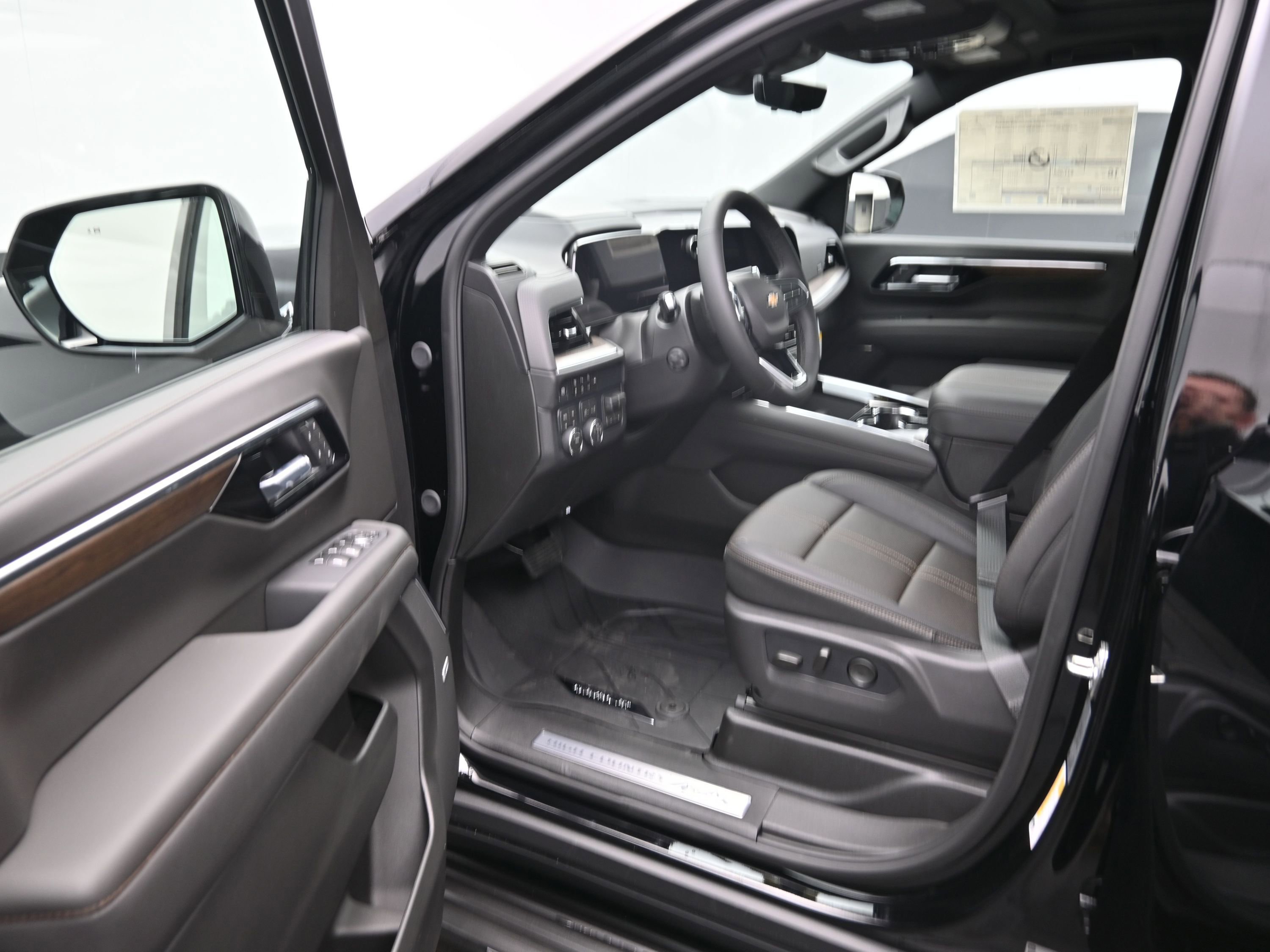 New 2026 Chevrolet Suburban High Country w/ Sun And Tow Package AWD/4WD image 13