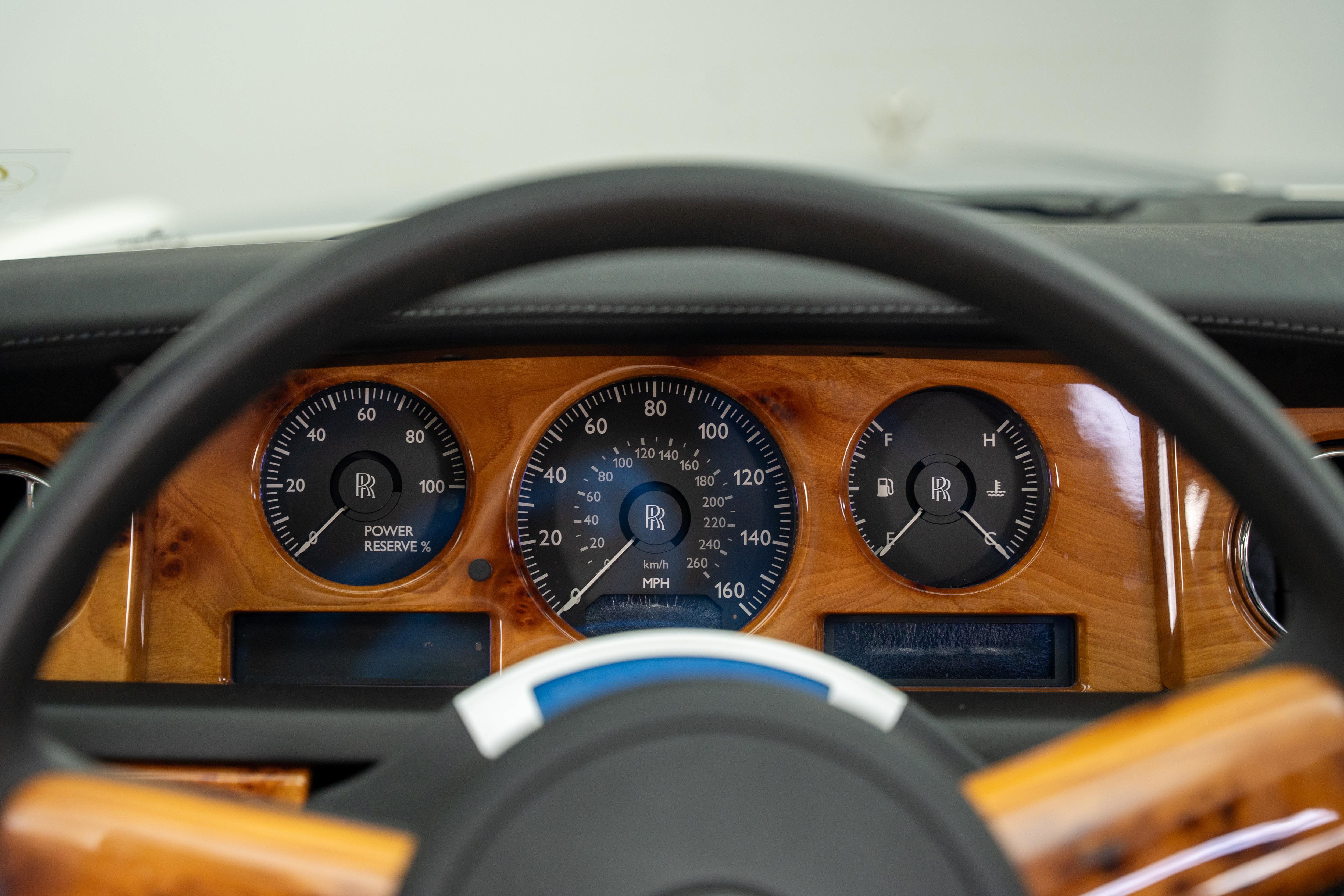 Used 2009 Rolls-Royce Phantom Drophead Coupe RWD image 34