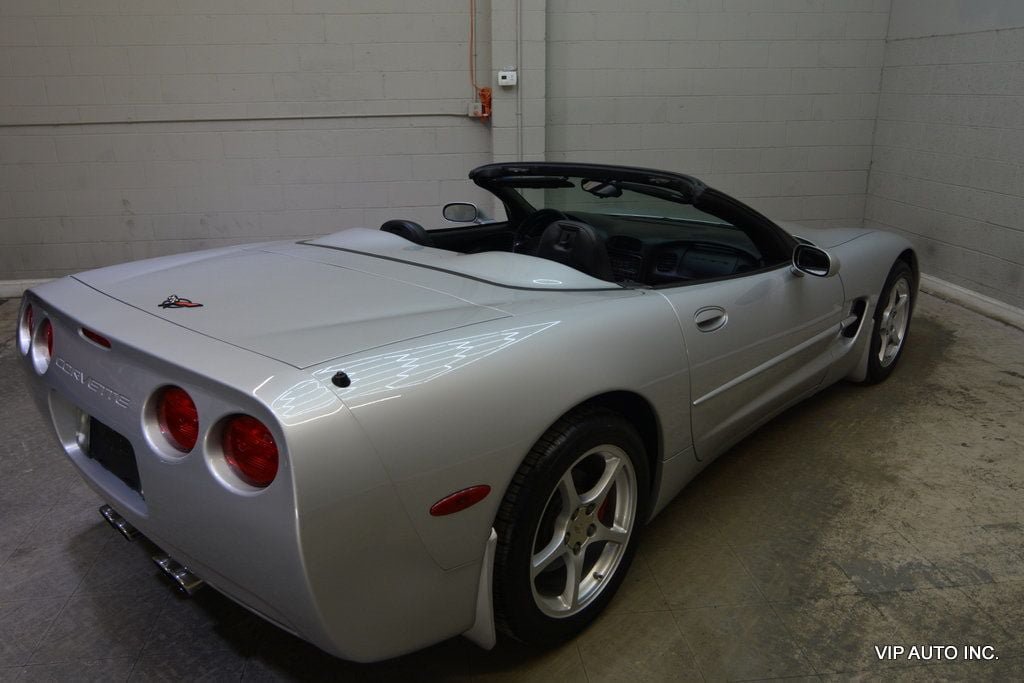 Used 2000 Chevrolet Corvette Convertible w/ Memory Pkg RWD image 9