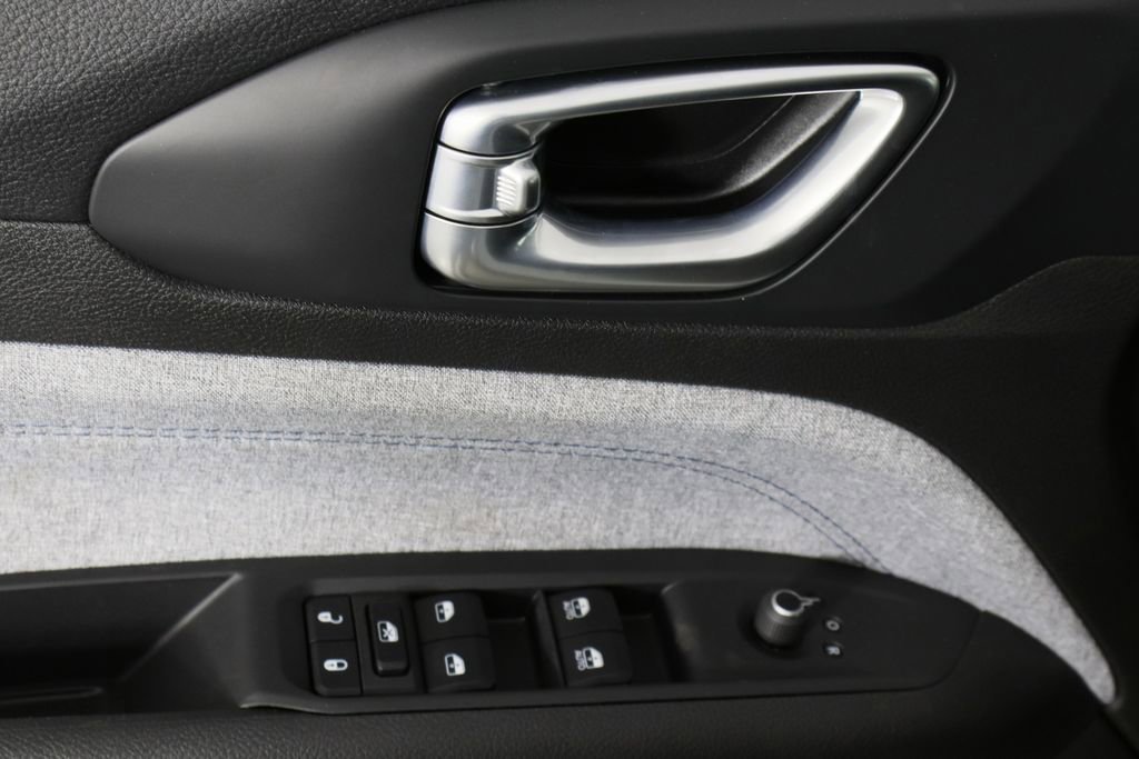 New 2024 Jeep Compass Latitude image 23