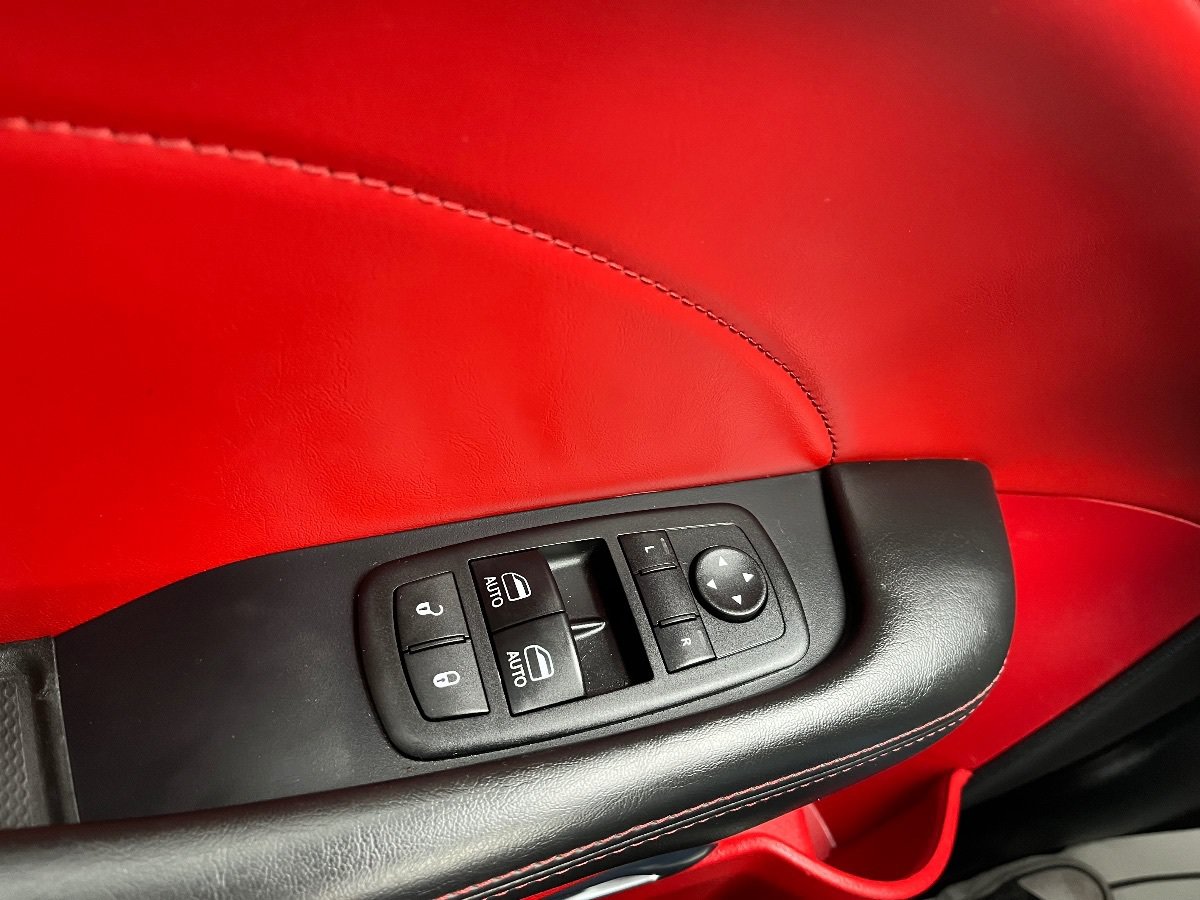Used 2015 Dodge Challenger R/T Scat Pack w/ Leather Interior Group RWD image 23