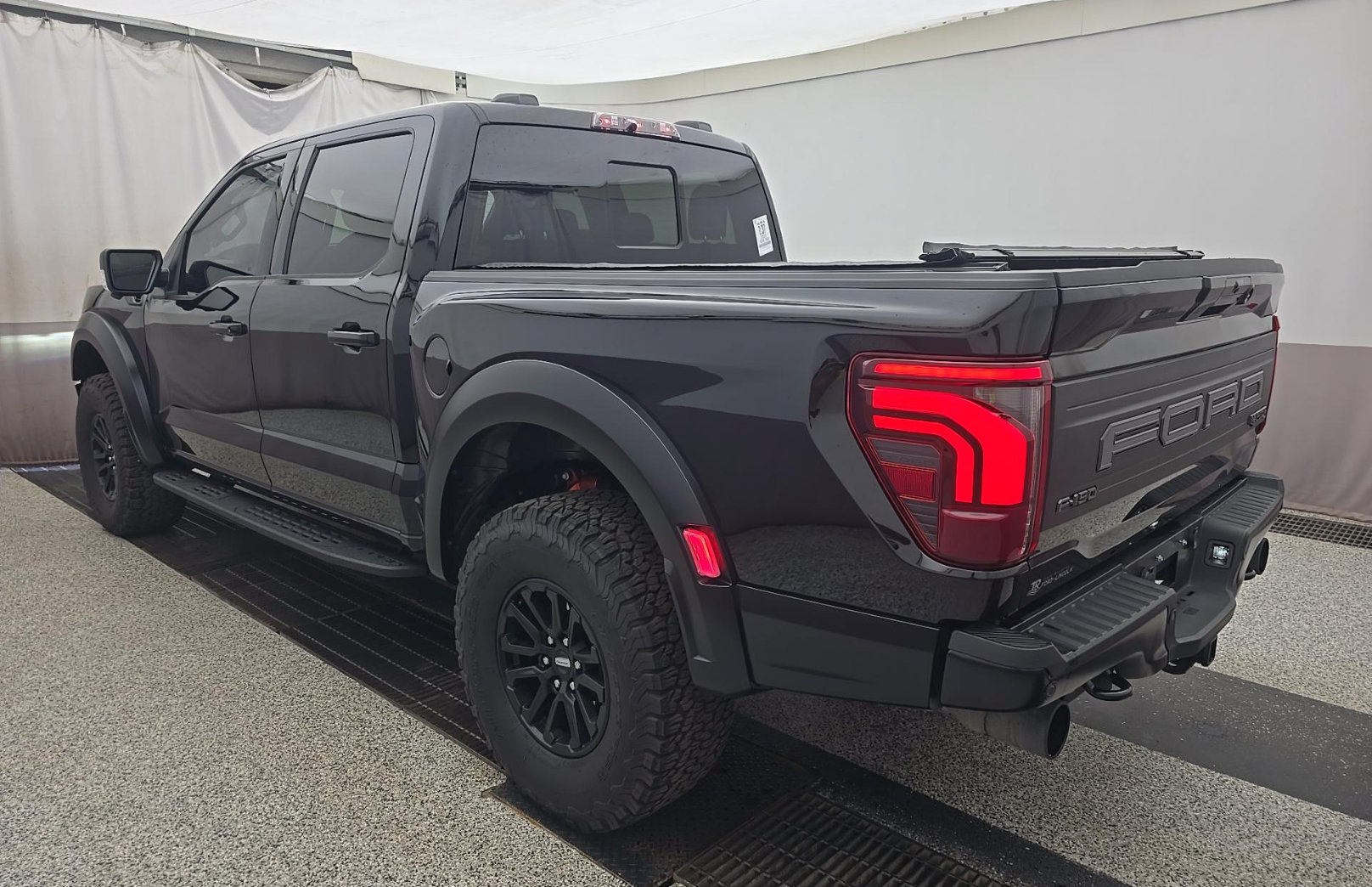 Used 2025 Ford F150 Raptor AWD/4WD image 5