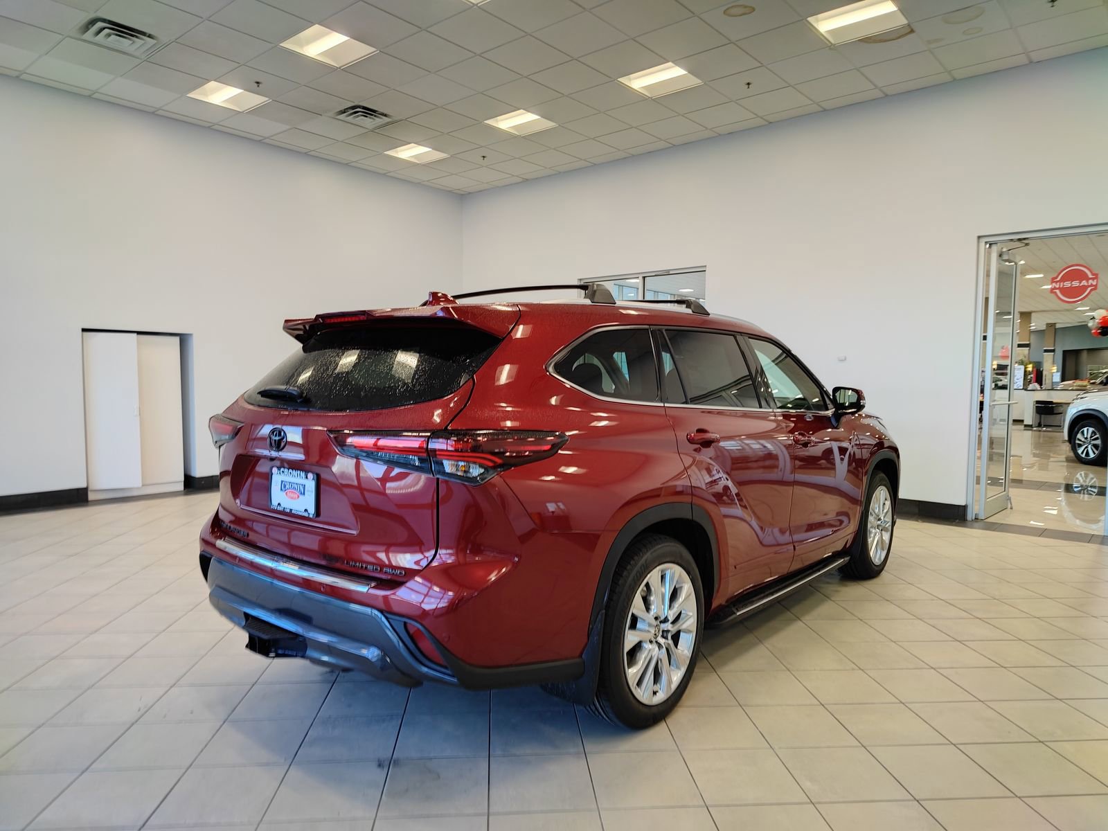 New 2026 Toyota Highlander Limited image 3