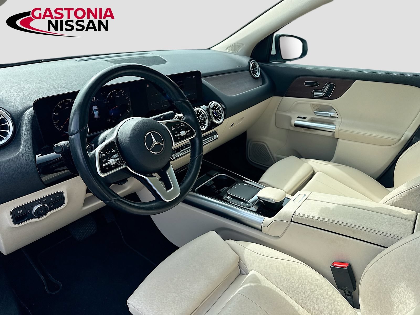 Used 2022 Mercedes-Benz GLA 250 w/ Premium Package Lite image 11