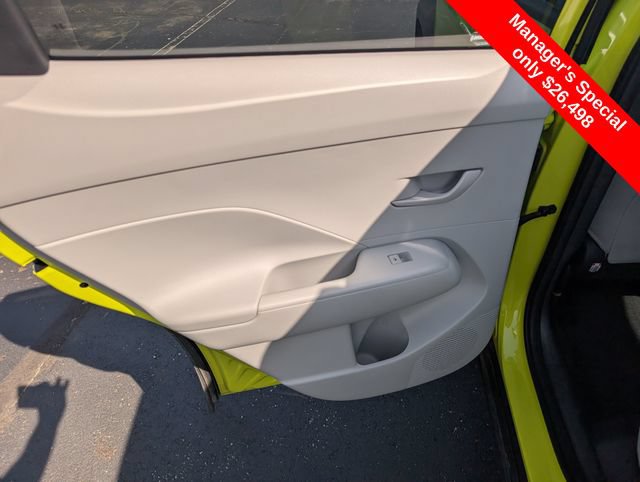 Certified 2025 Hyundai Kona SEL AWD/4WD image 10
