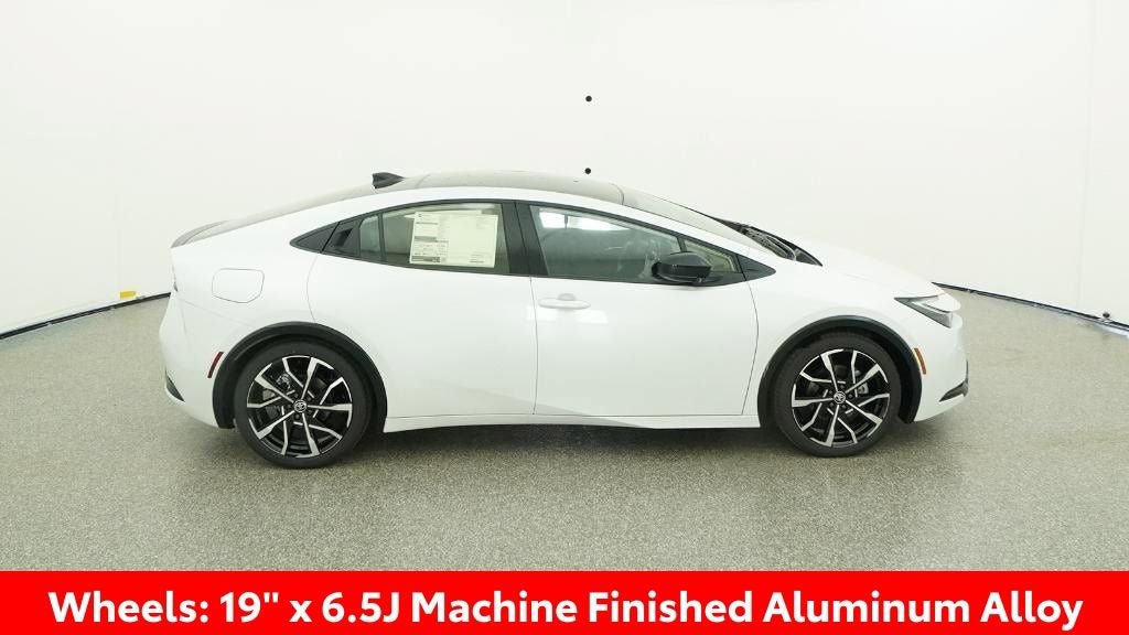 New 2026 Toyota Prius Plug-In Hybrid FWD image 13