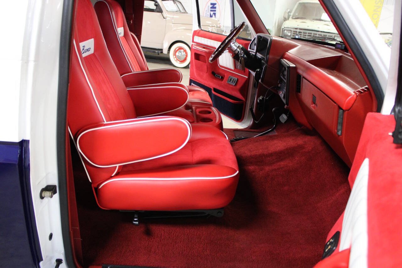 Used 1988 Ford Bronco AWD/4WD image 25