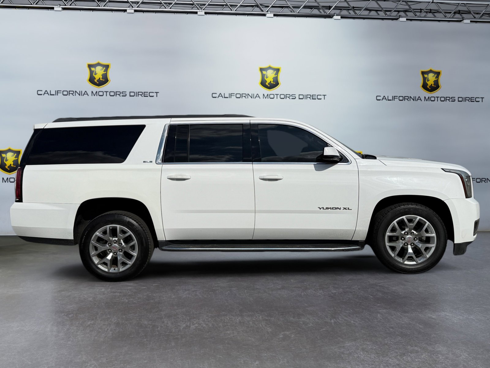 Used 2020 GMC Yukon XL SLE w/ SLE Value Package RWD image 6