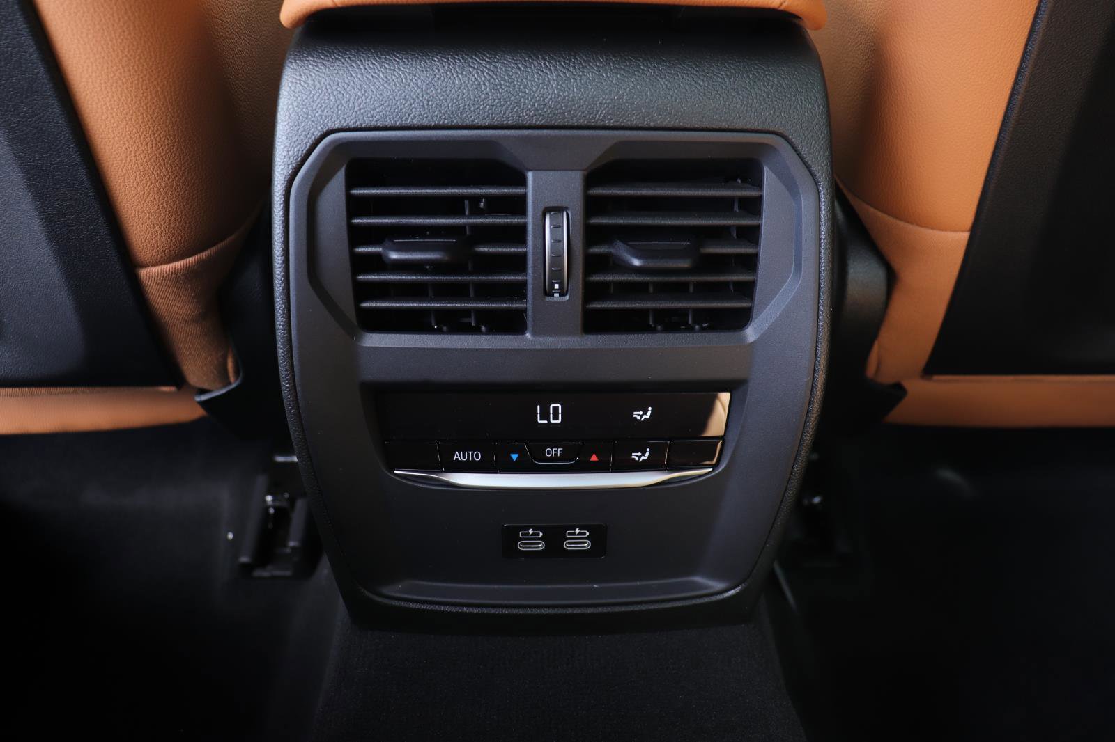 New 2025 BMW 330i Sedan w/ Convenience Package image 21