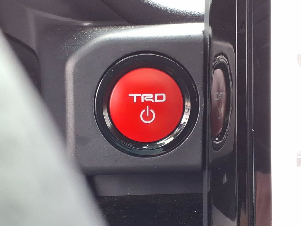 Certified 2025 Toyota Tacoma TRD Pro AWD/4WD image 10