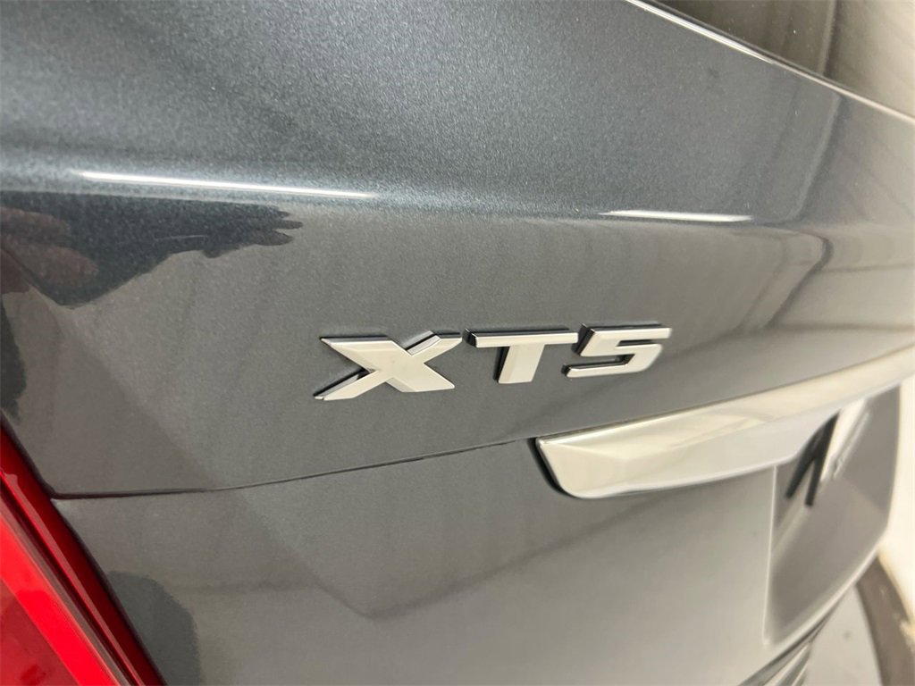 Used 2019 Cadillac XT5 Luxury image 28