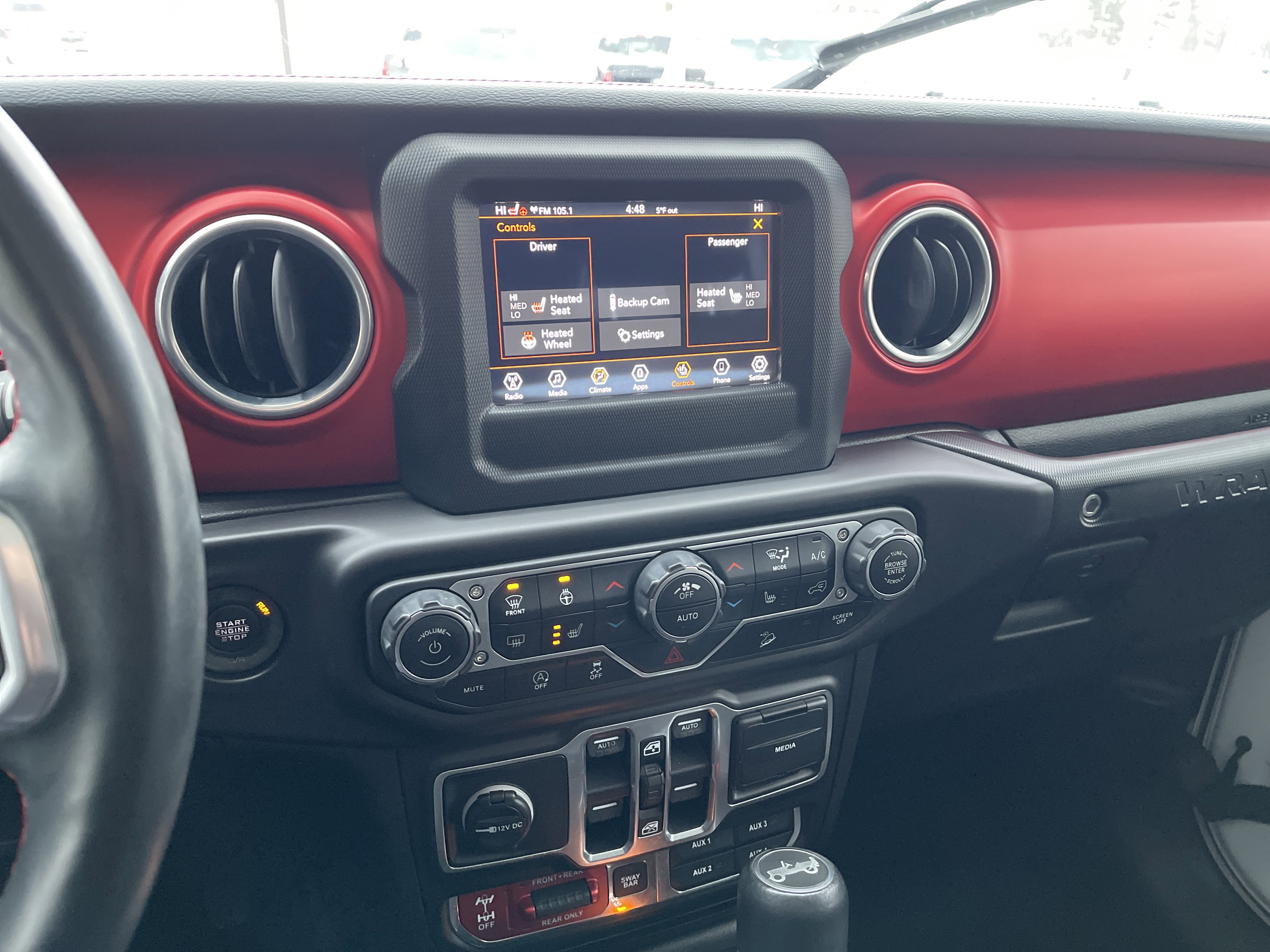 Used 2018 Jeep Wrangler Unlimited Rubicon w/ Steel Bumper Group image 15