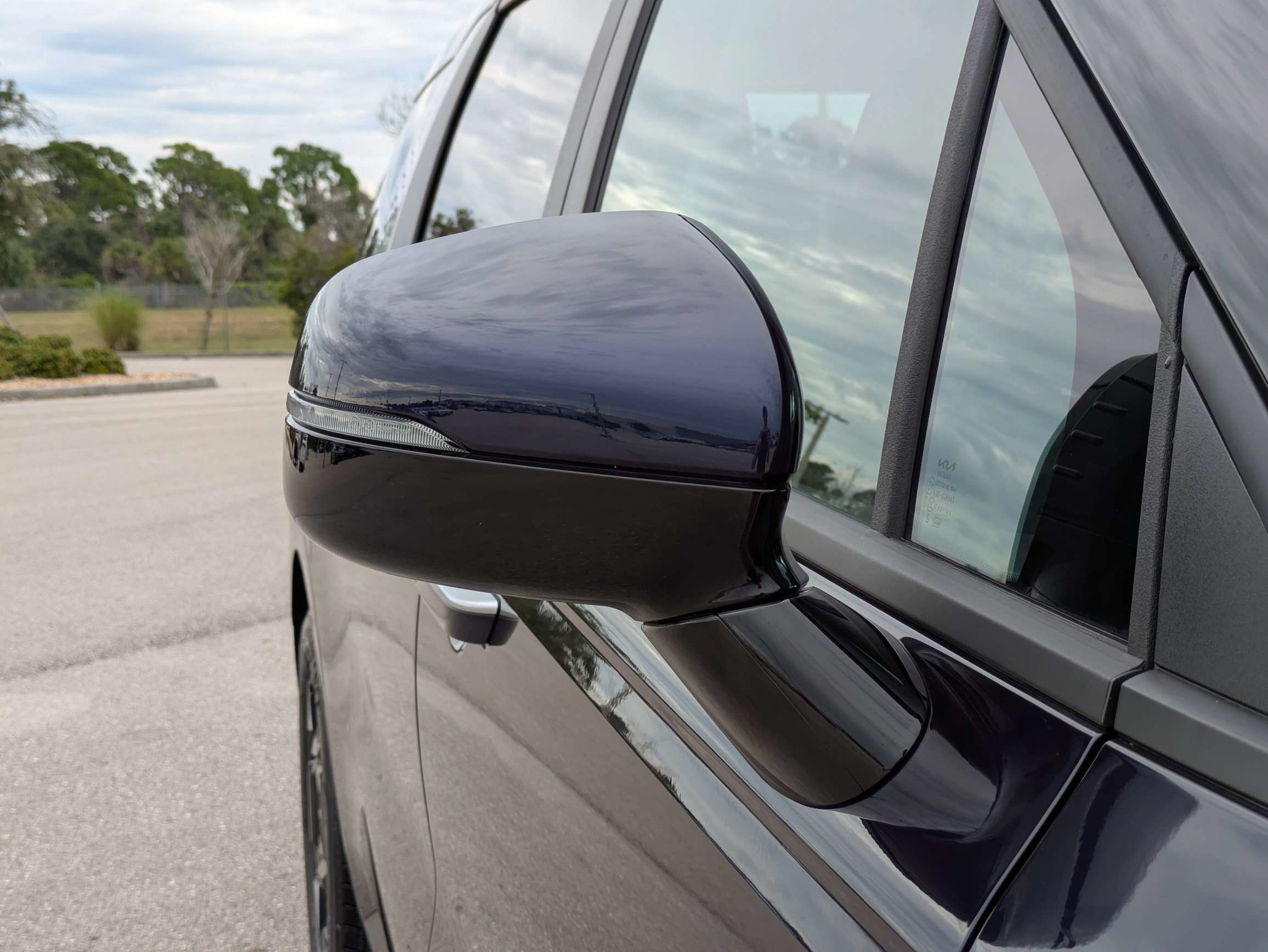 Certified 2026 Kia Carnival EX FWD image 12