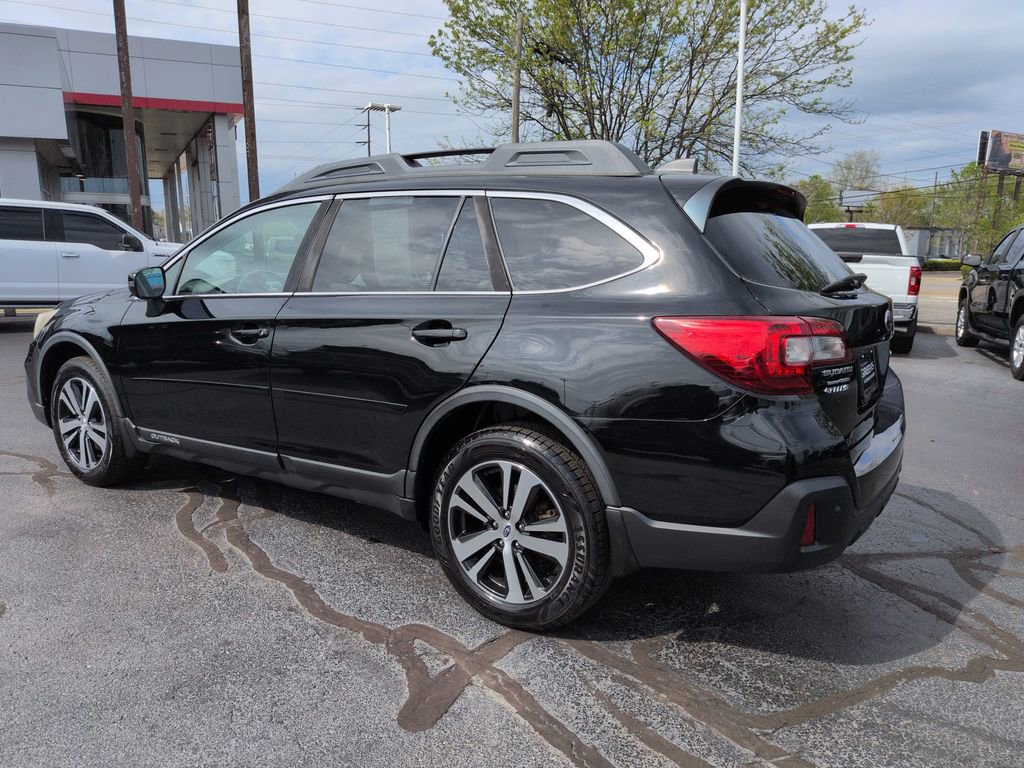 Used 2018 Subaru Outback 3.6R Limited image 3