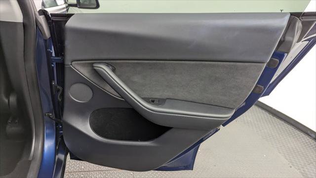 Used 2023 Tesla Model Y Long Range AWD/4WD image 18
