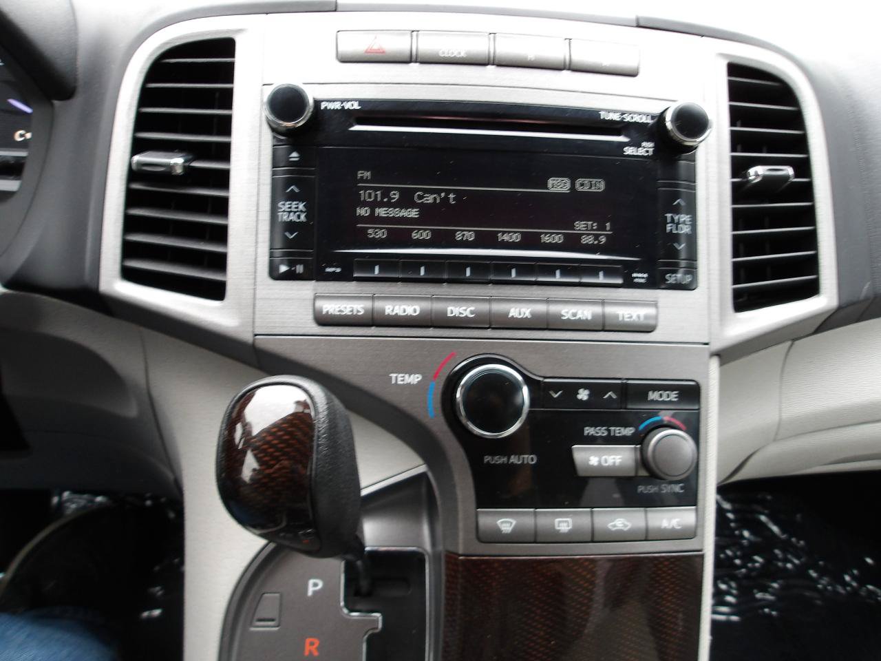 Used 2011 Toyota Venza FWD image 19