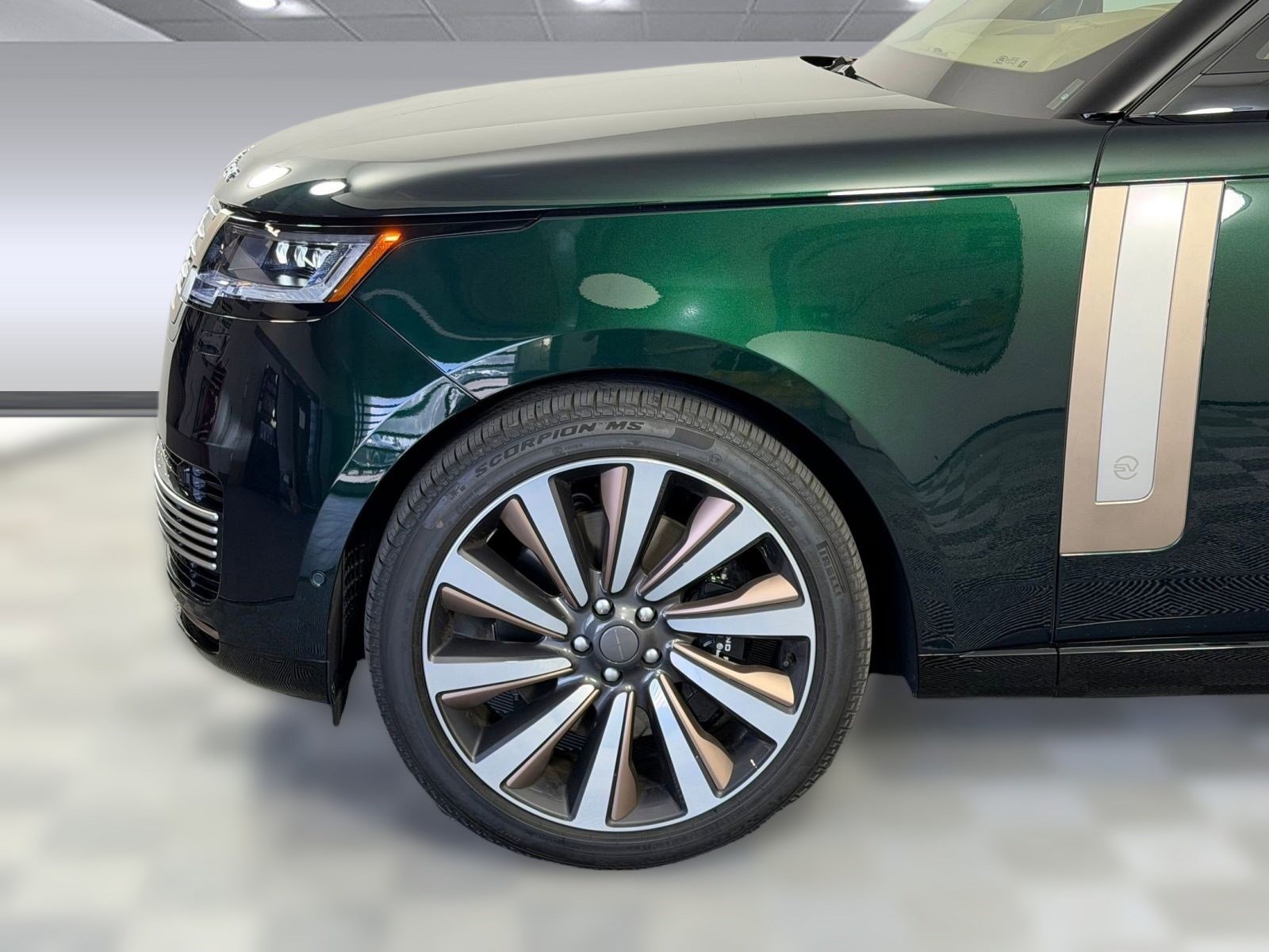 Used 2026 Land Rover Range Rover SV image 11