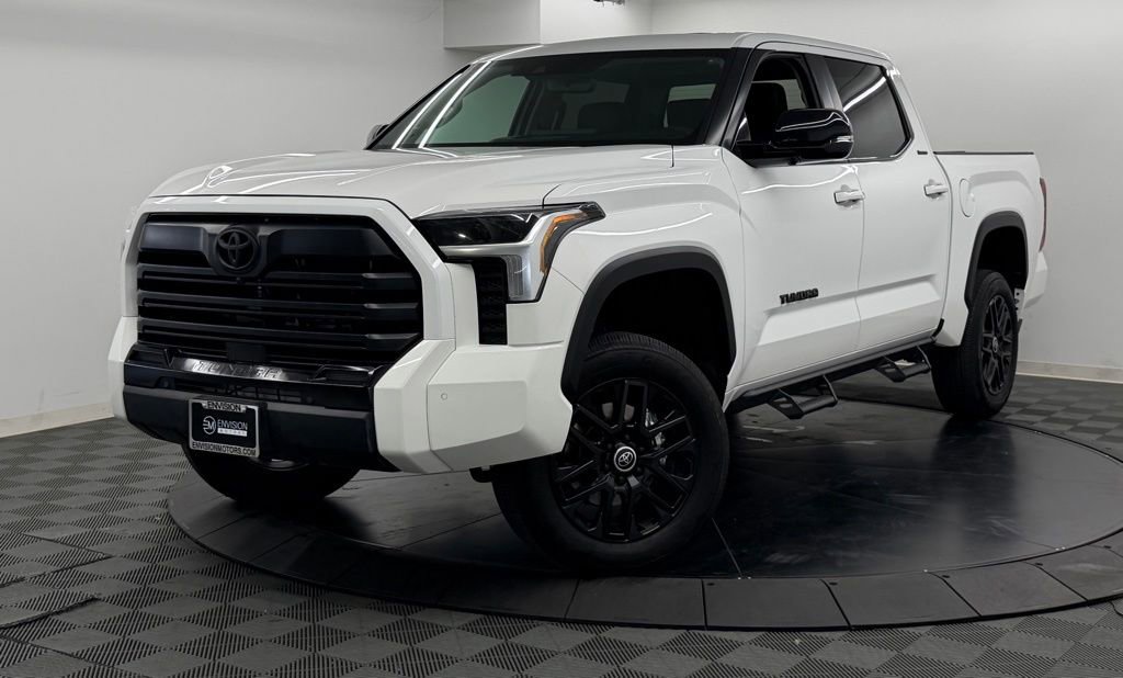 Used 2024 Toyota Tundra Limited AWD/4WD video 3