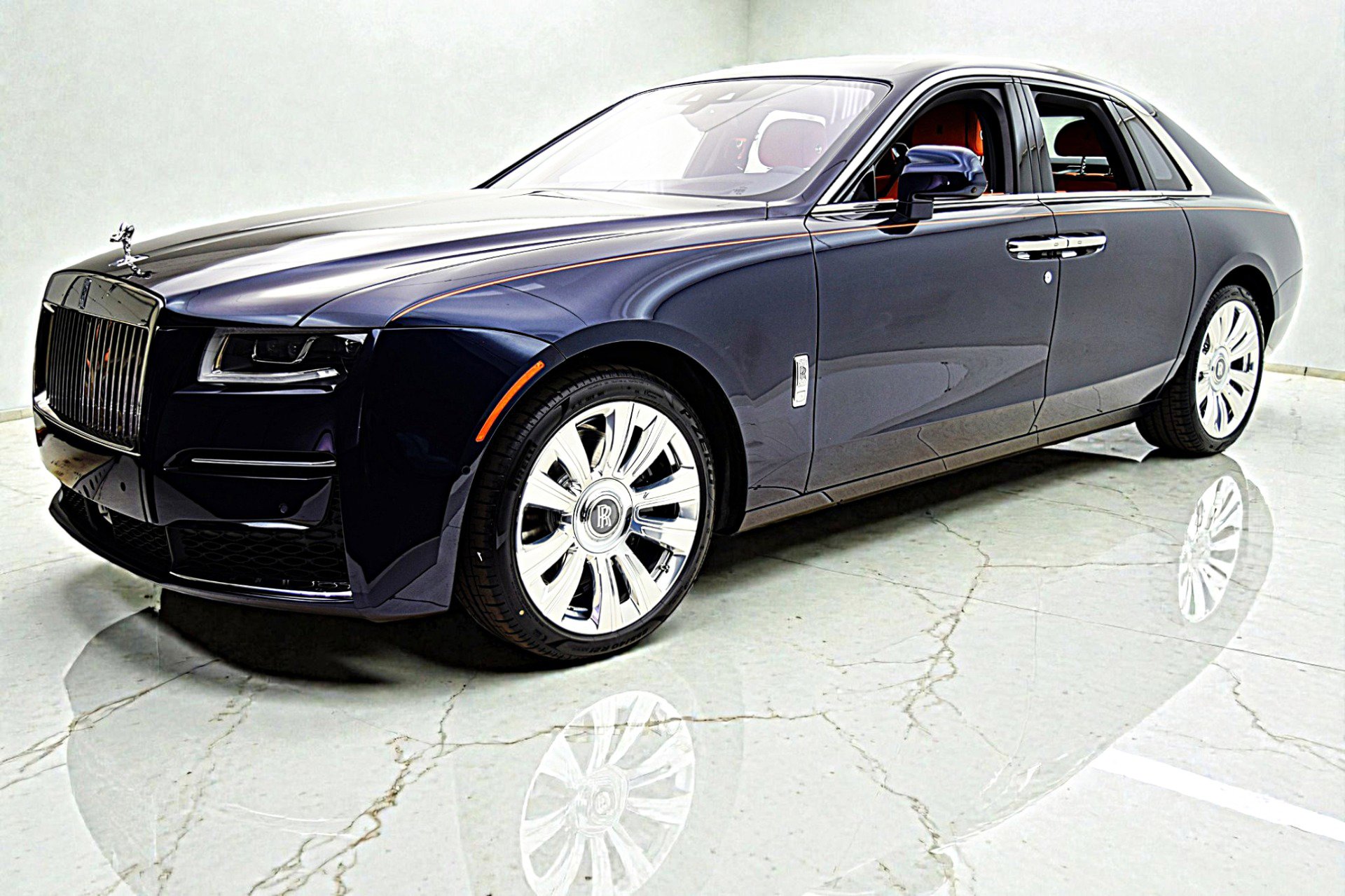 Used 2023 Rolls-Royce Ghost image 1