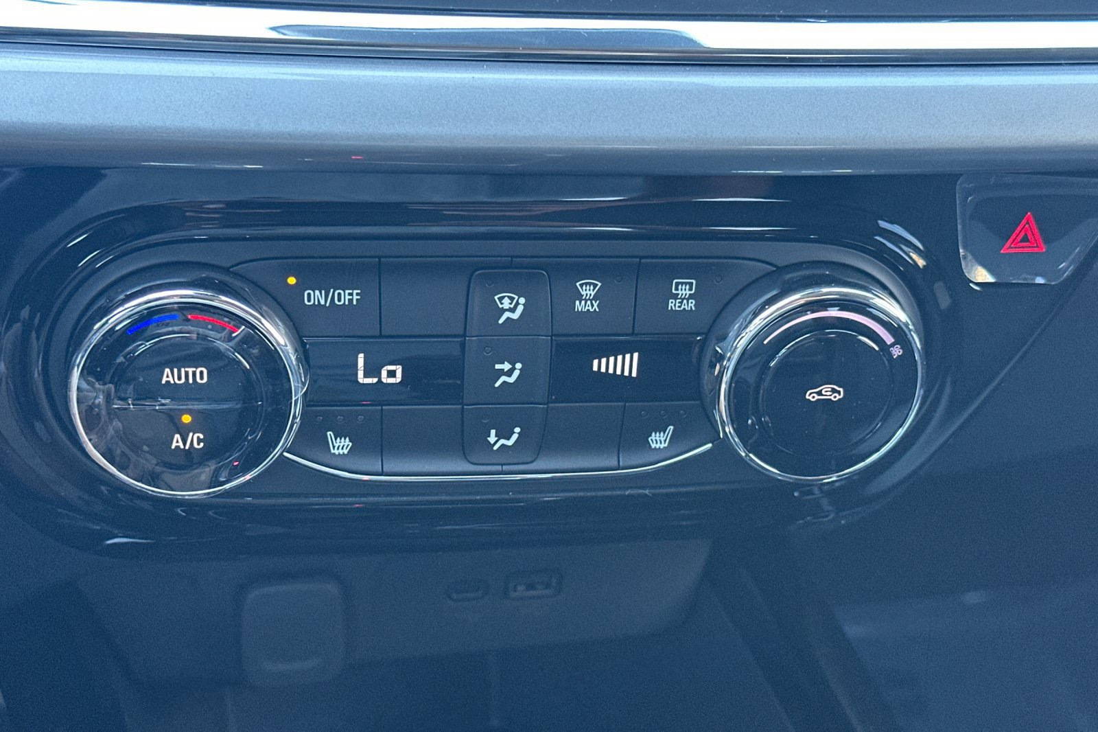 New 2026 Chevrolet Trax LT w/ Driver Confidence Package FWD image 19
