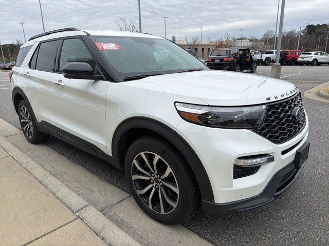 Used 2020 Ford Explorer ST w/ Premium Technology Package image 7