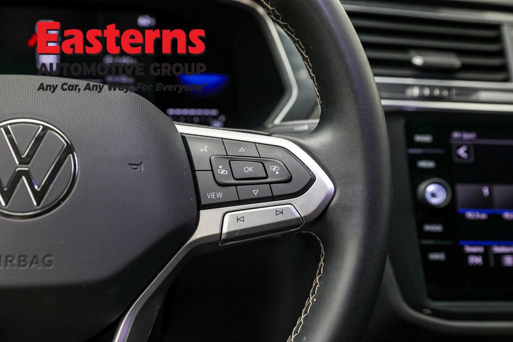Used 2023 Volkswagen Tiguan SE image 16