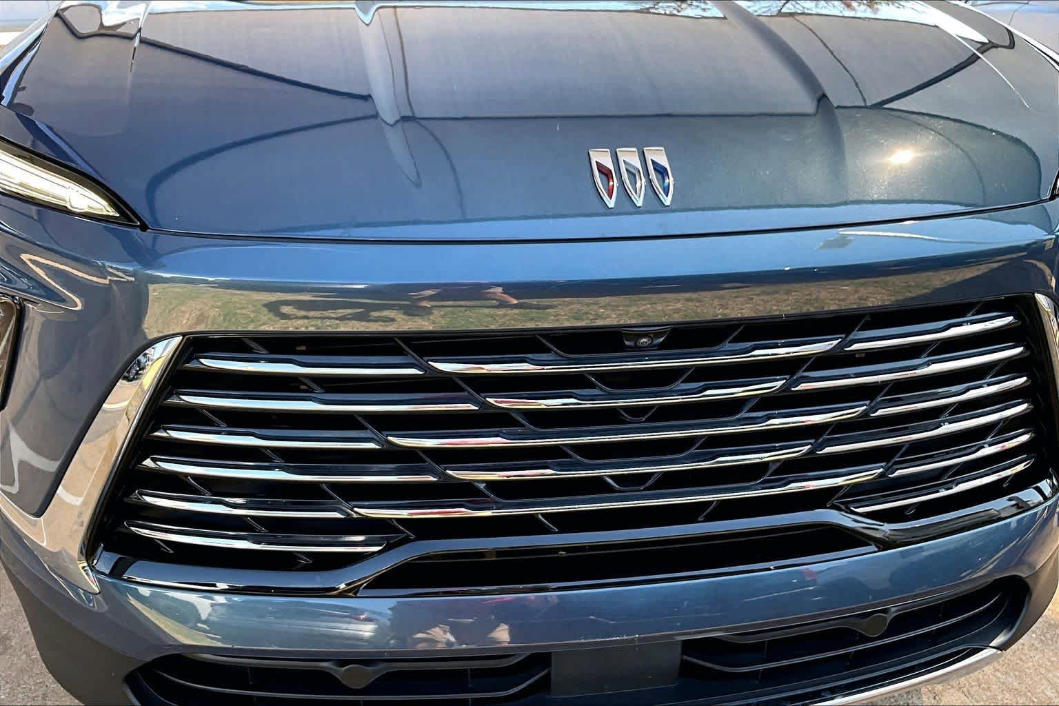 Used 2025 Buick Enclave Preferred w/ Power Package FWD image 29
