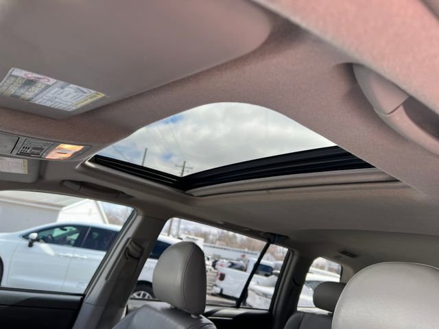 Used 2013 Toyota Highlander Limited image 10