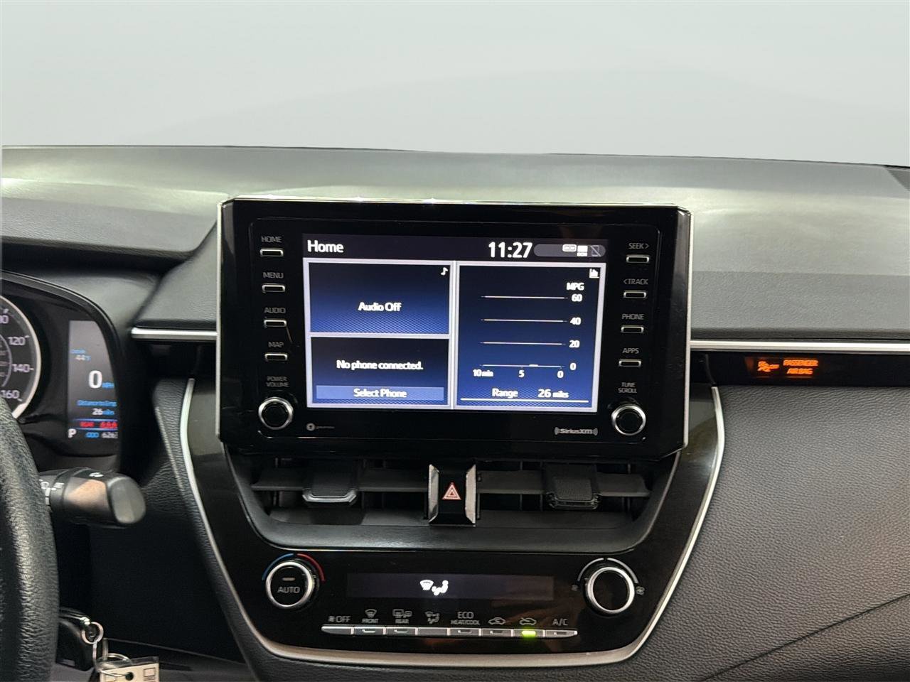 Used 2021 Toyota Corolla LE FWD image 18