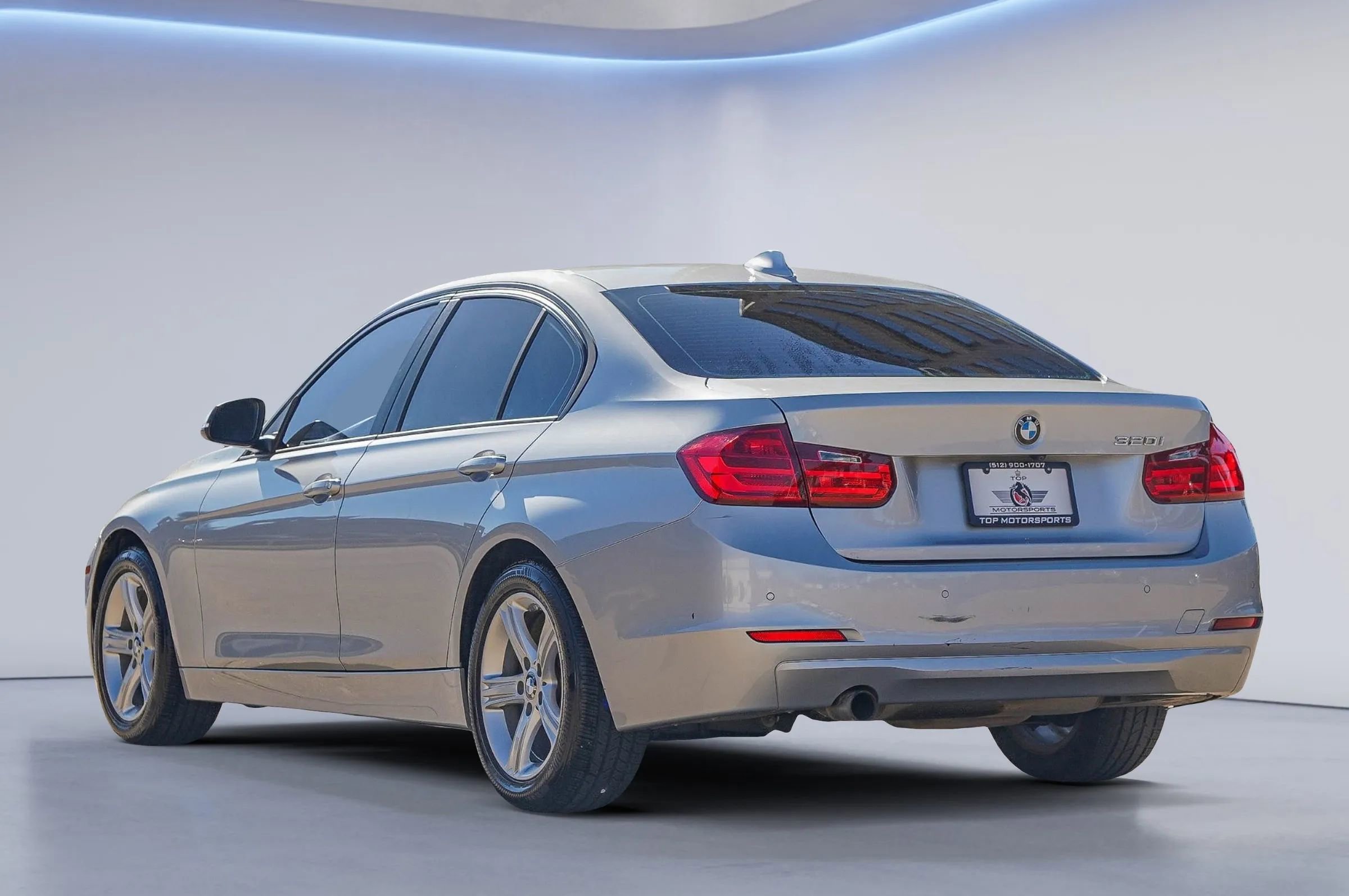 Used 2014 BMW 320i Sedan RWD image 14