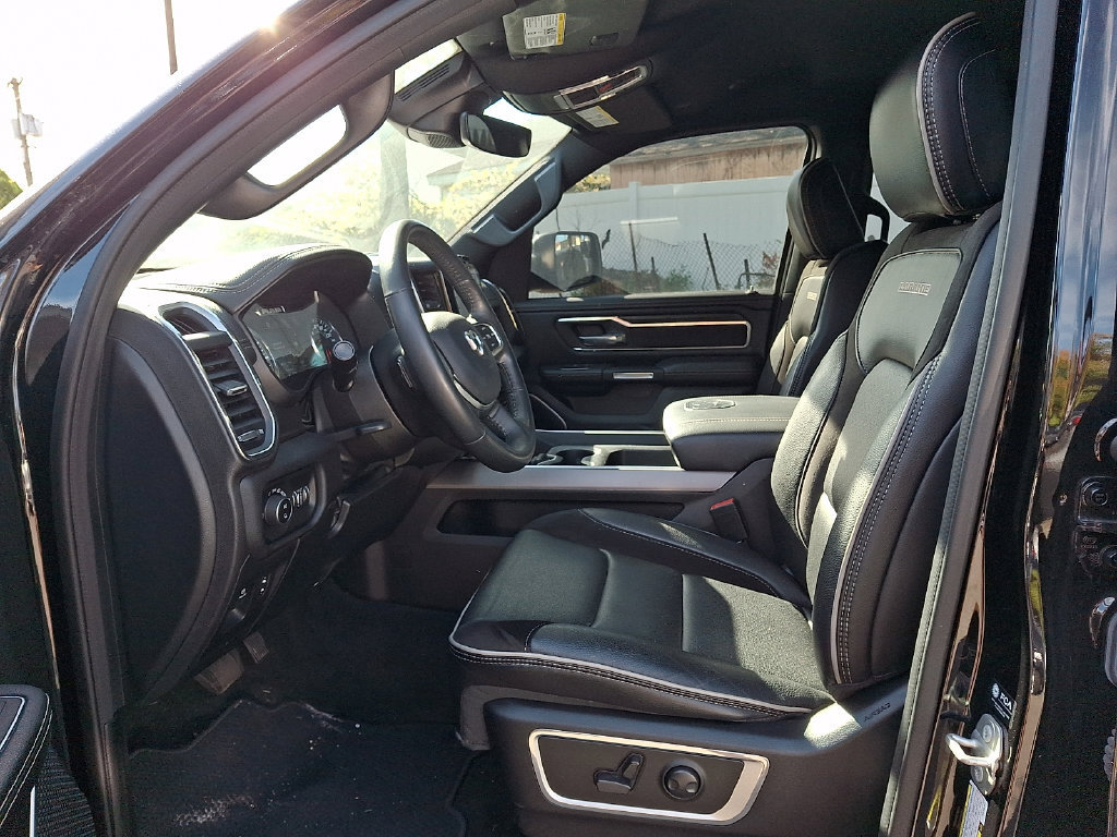 Used 2024 RAM 1500 Laramie AWD/4WD image 14