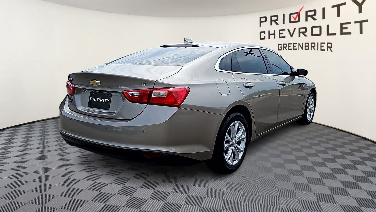 Used 2023 Chevrolet Malibu LT w/ Driver Confidence Package FWD image 8