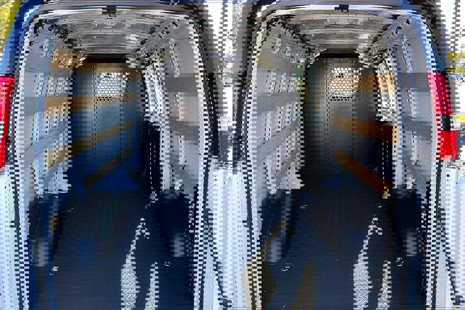 Certified 2024 Chevrolet Express 2500 w/ Driver Convenience Package image 6