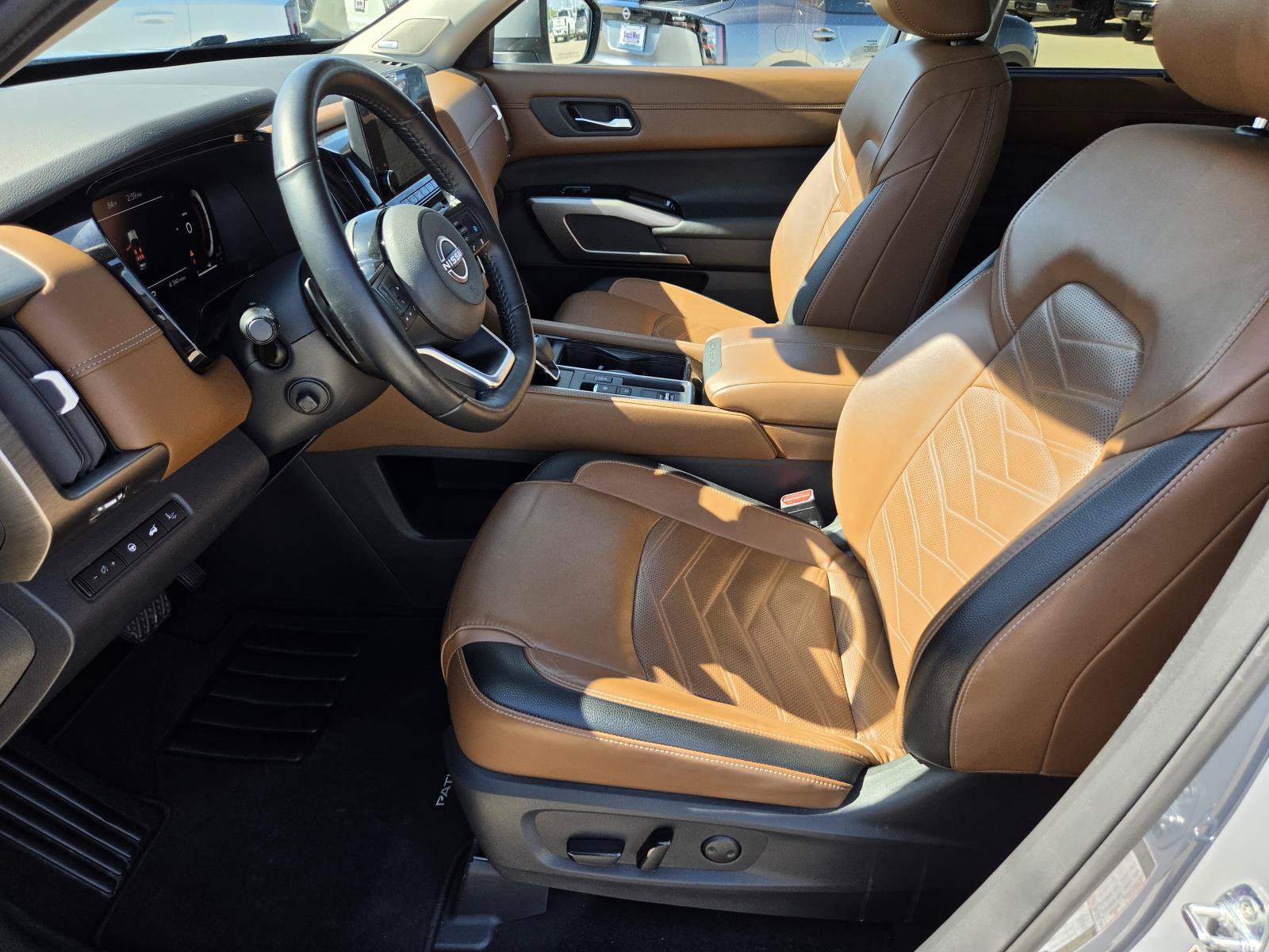 Certified 2023 Nissan Pathfinder Platinum FWD image 26