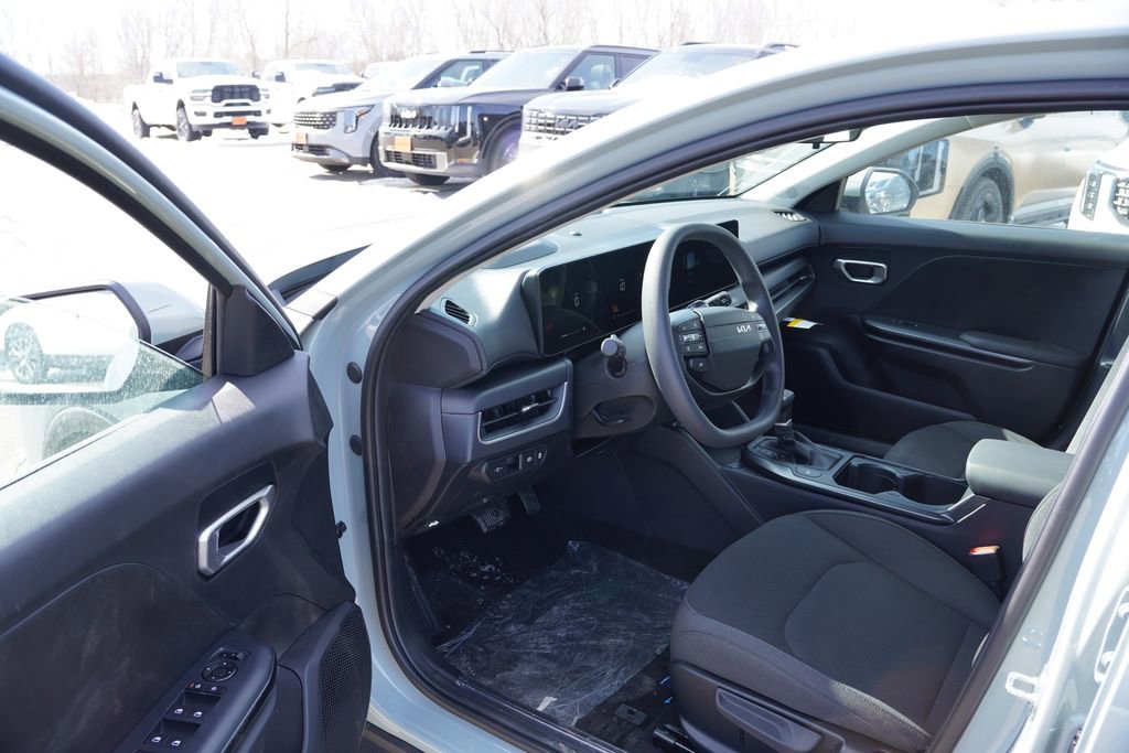 New 2026 Kia K4 LXS image 10