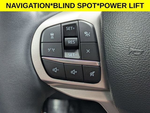 Used 2025 Ford Explorer Active RWD image 14