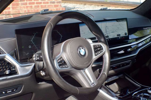Used 2024 BMW X5 M60i AWD/4WD image 21