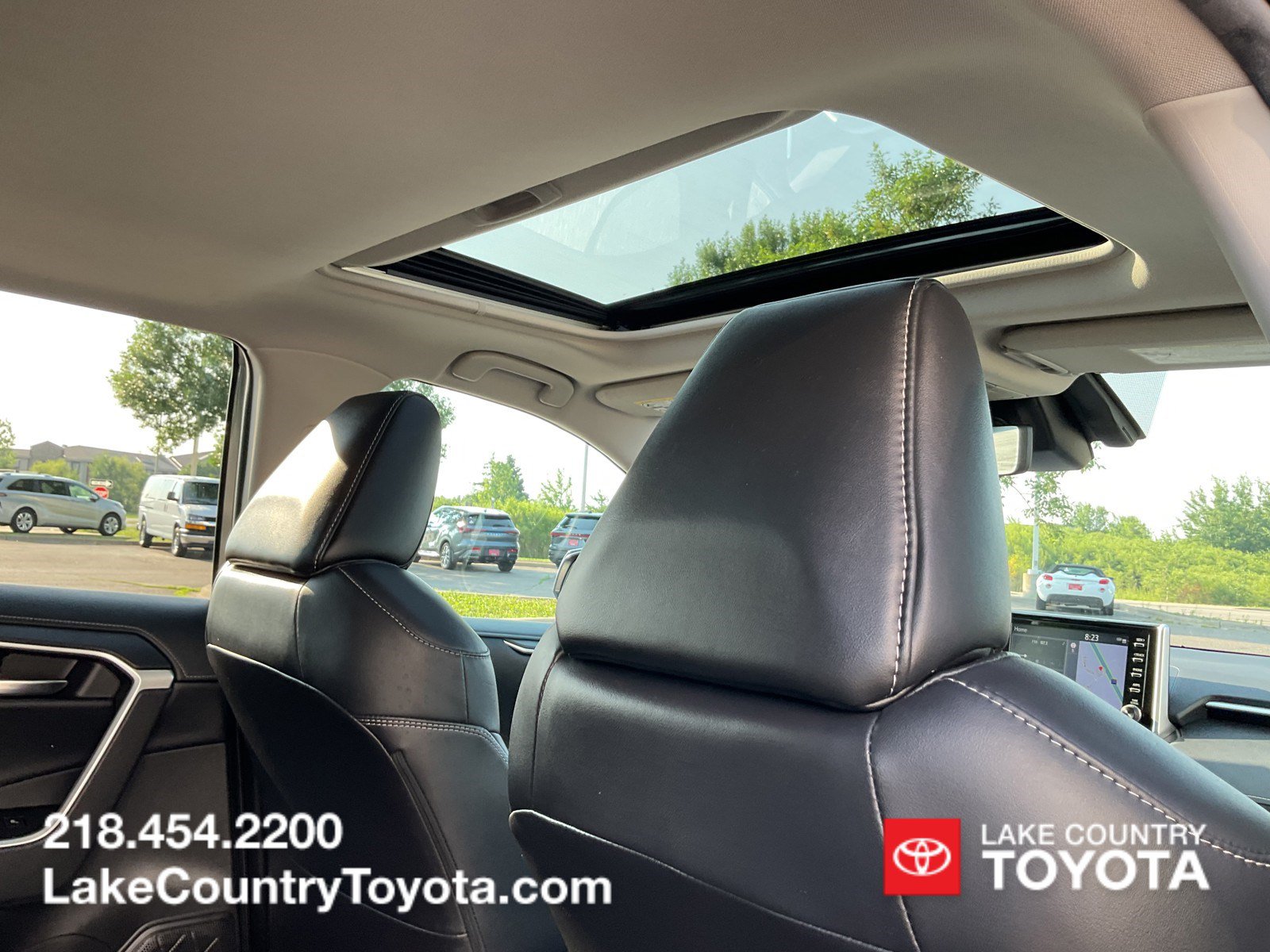 Used 2021 Toyota RAV4 Limited w/ Limited Grade Weather Package AWD/4WD image 17