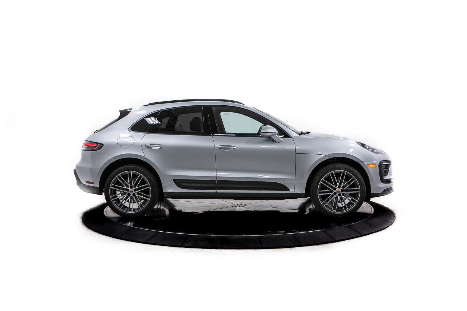 Certified 2026 Porsche Macan image 8