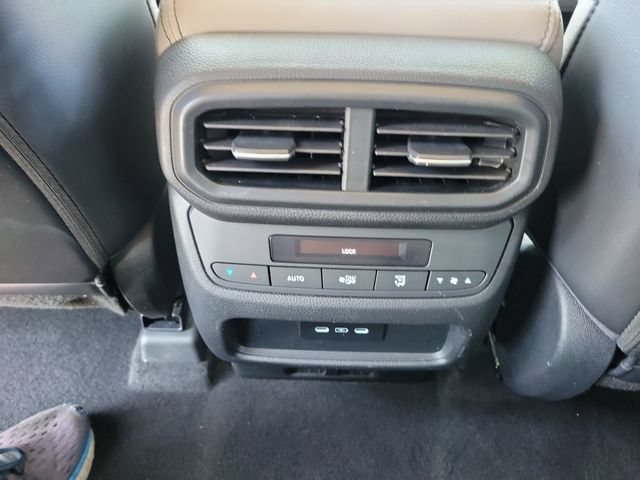 Certified 2025 Honda Pilot Touring image 12