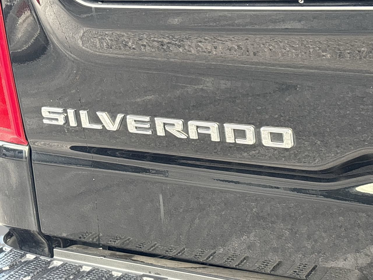 Used 2024 Chevrolet Silverado 1500 ZR2 w/ Technology Package image 33