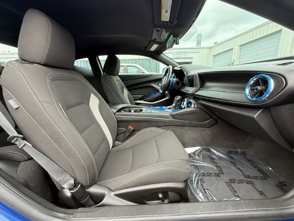 Used 2020 Chevrolet Camaro LS RWD image 23