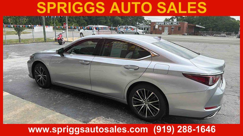 Used 2022 Lexus ES 350 w/ Premium Package FWD image 3