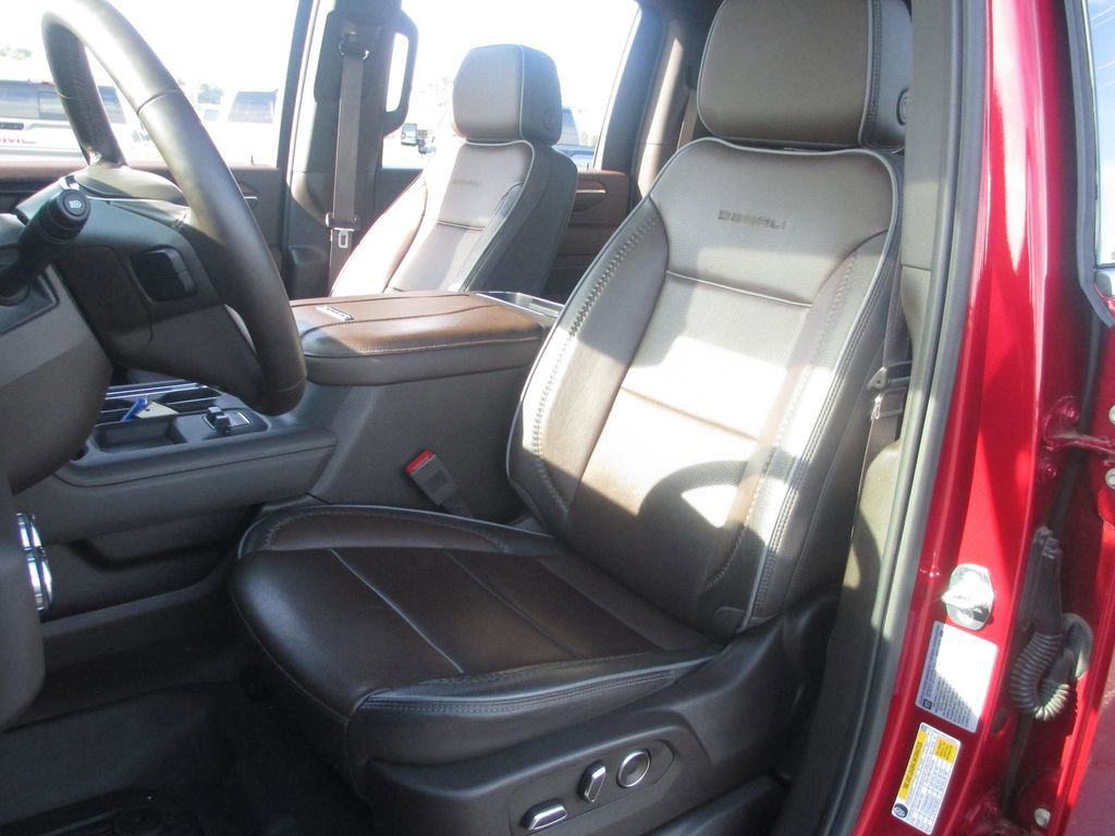 Used 2024 GMC Sierra 2500 Denali w/ Denali Reserve Package AWD/4WD image 25