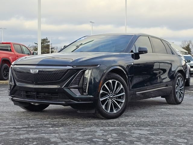 Used 2024 Cadillac Lyriq Sport image 2