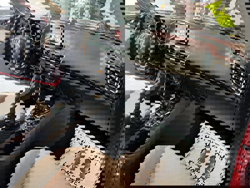 Used 2015 MAZDA MAZDA3 i Sport image 29